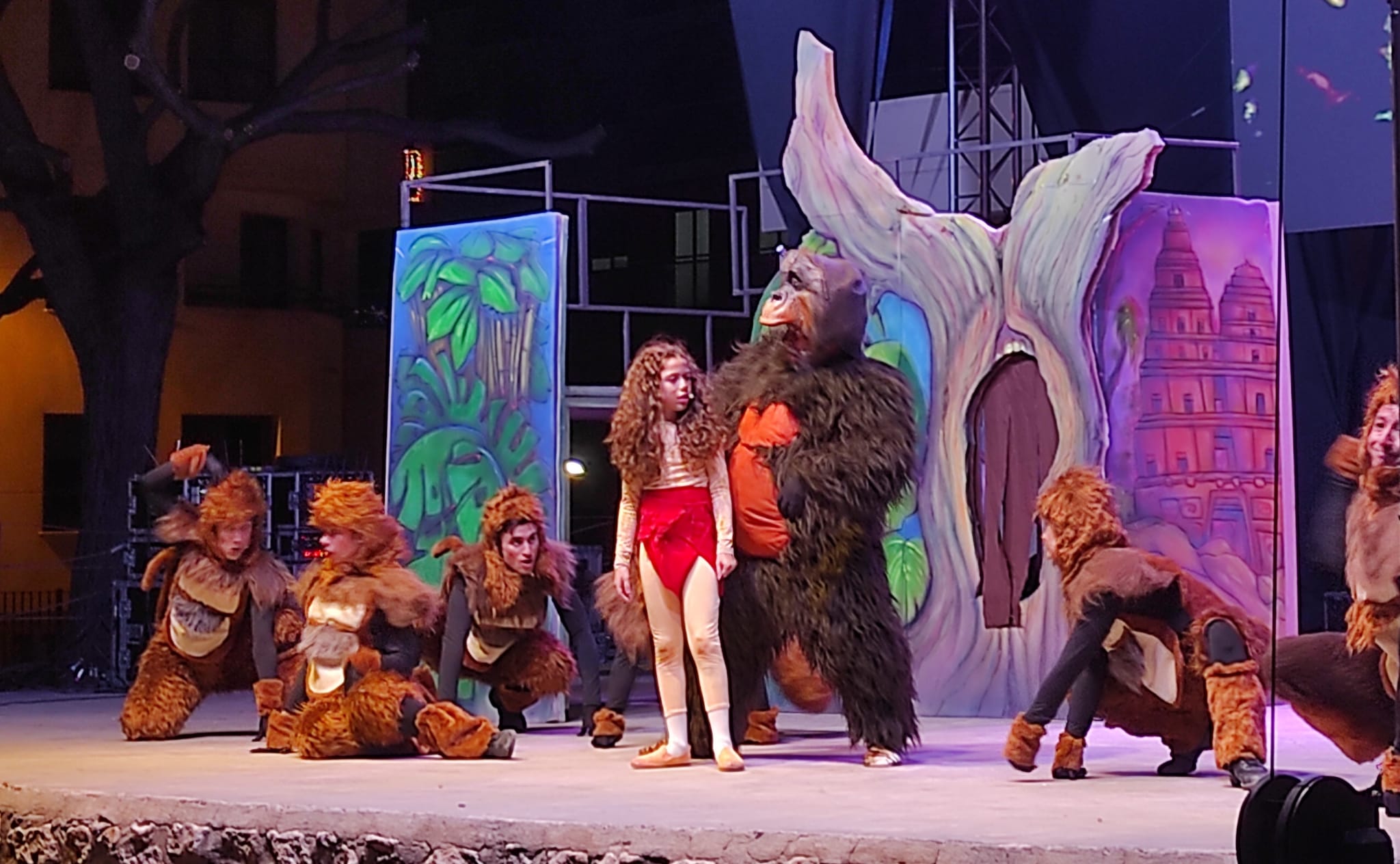 Musical El rey león para colegios e institutos realizado por Atromusic.